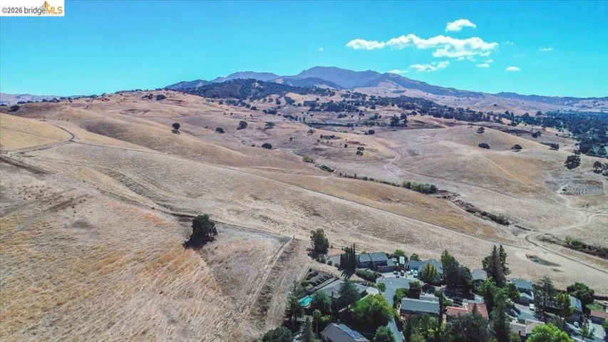 733 Daffodil Way, Concord, California 94518