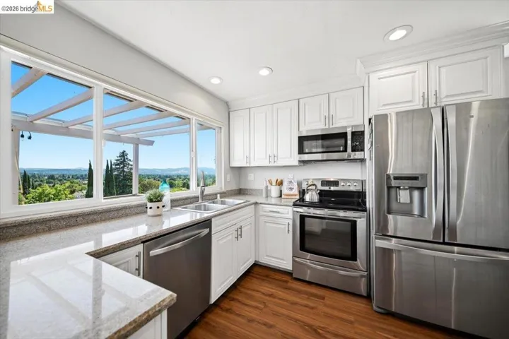 733 Daffodil Way, Concord, California 94518