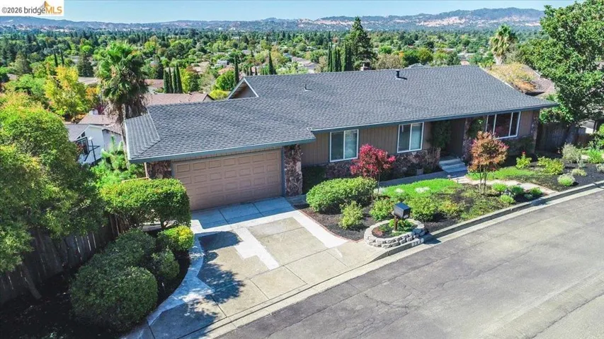 733 Daffodil Way, Concord, California 94518