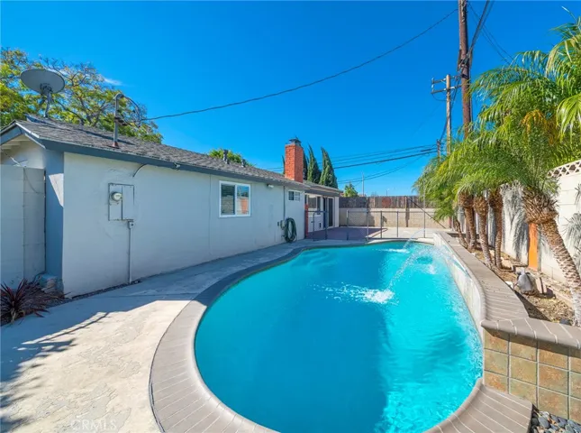 5125 W Crystal, Santa Ana, California 92704