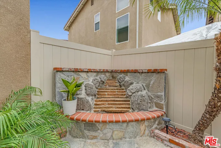 1056 Agate Court Na, Gardena, California 90247