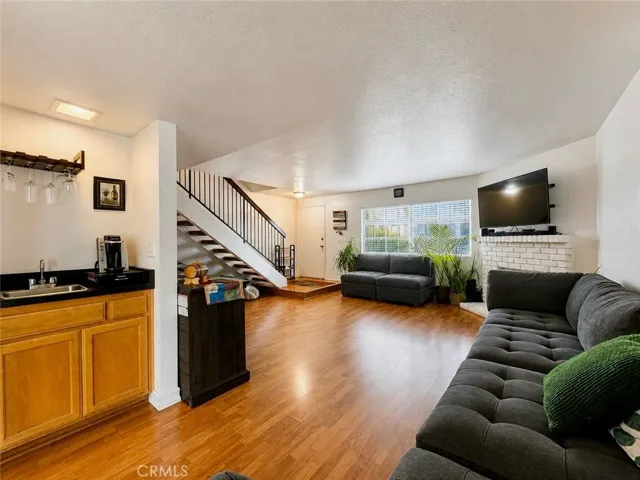 1252 N Citrus 1, Covina, California 91722