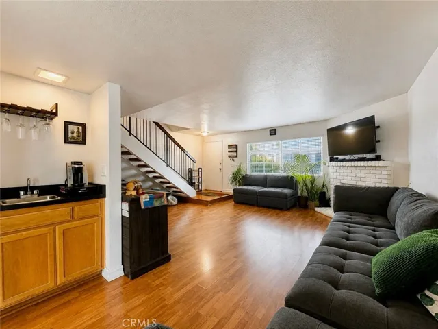 1252 N Citrus 1, Covina, California 91722
