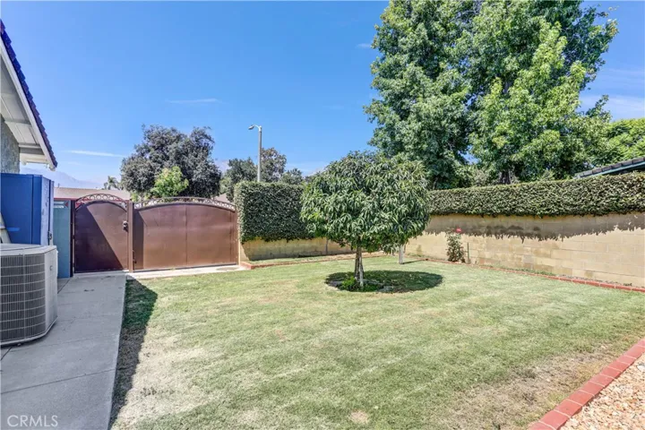 1432 N Erin Avenue, Upland, California 91786