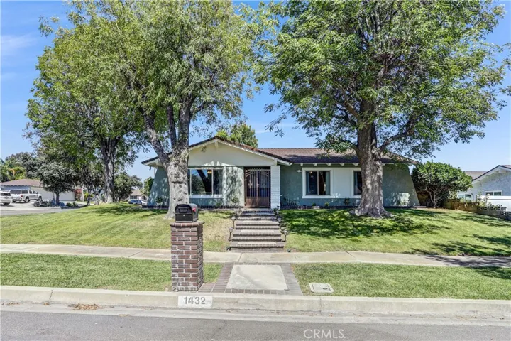 1432 N Erin Avenue, Upland, California 91786