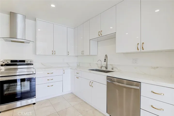 1325 Valley View Road 301, Glendale, California 91202