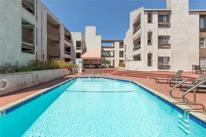 1325 Valley View Road 301, Glendale, California 91202