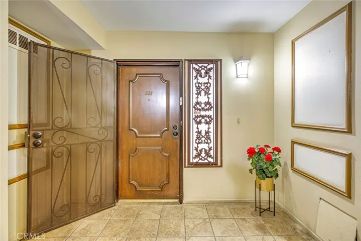 1325 Valley View Road 301, Glendale, California 91202