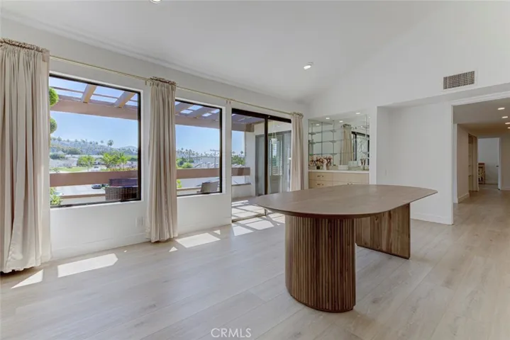 1325 Valley View Road 301, Glendale, California 91202