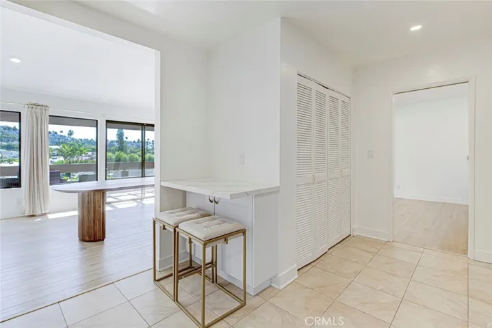 1325 Valley View Road 301, Glendale, California 91202