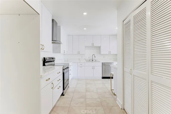 1325 Valley View Road 301, Glendale, California 91202