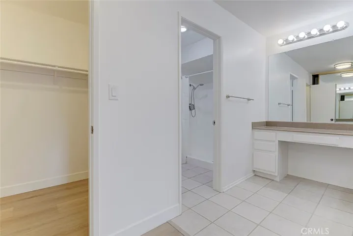 1325 Valley View Road 301, Glendale, California 91202