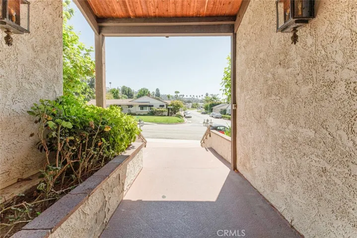 1325 Valley View Road 301, Glendale, California 91202