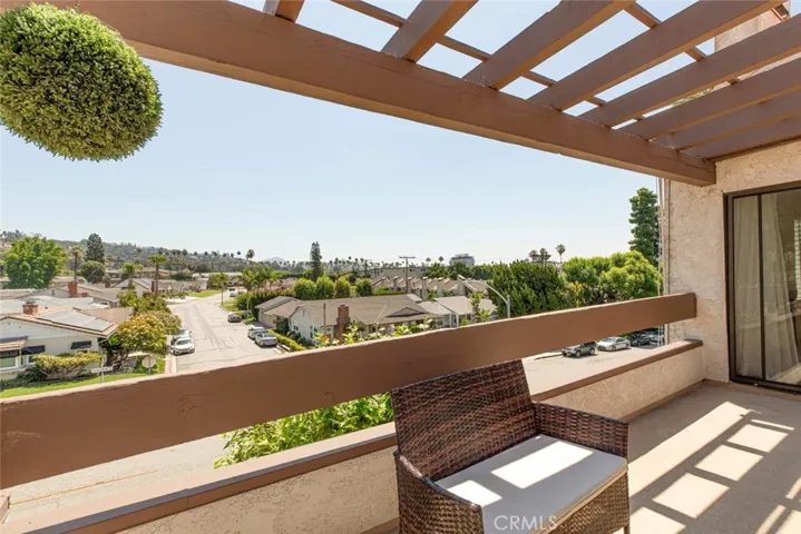 1325 Valley View Road 301, Glendale, California 91202