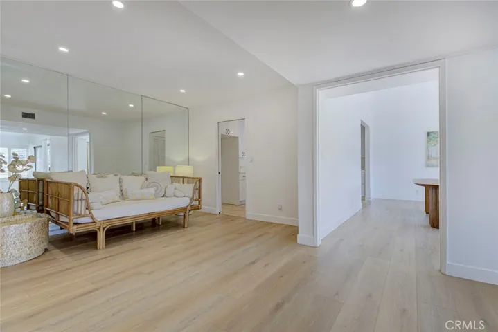 1325 Valley View Road 301, Glendale, California 91202