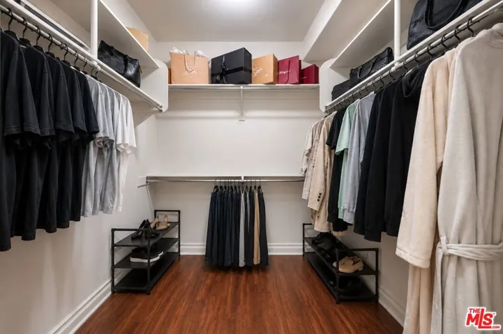 15206 Burbank Boulevard 116, Sherman Oaks, California 91411