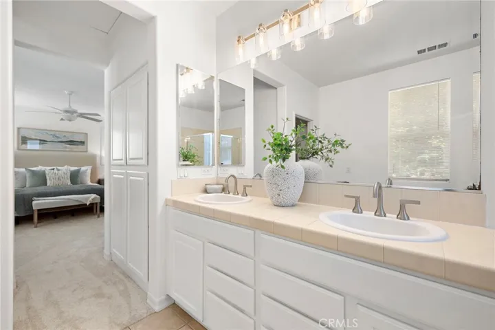 42 Tarleton Lane, Ladera Ranch, California 92694