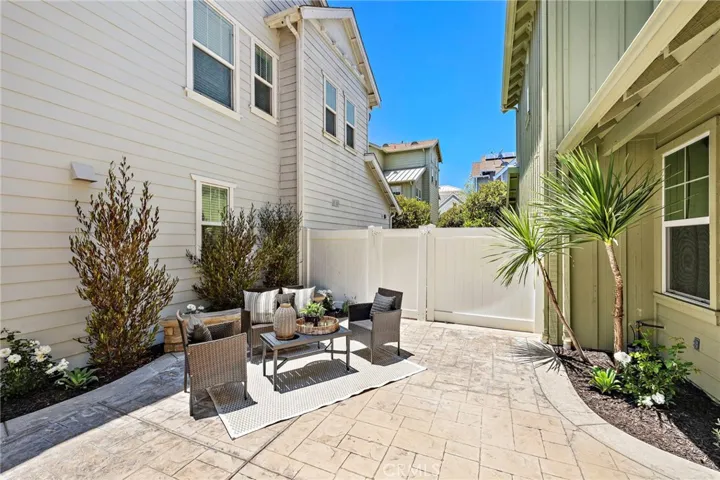 42 Tarleton Lane, Ladera Ranch, California 92694
