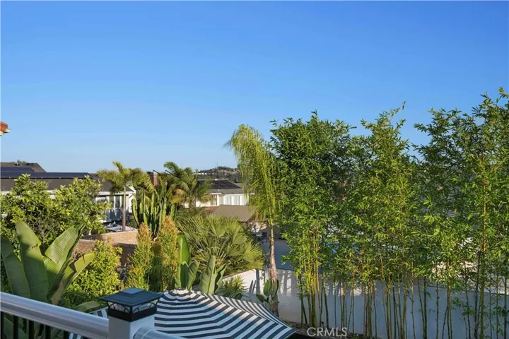 This view will not get old~ Spend your summer right here