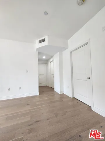 147 S Doheny Drive, Los Angeles, California 90048