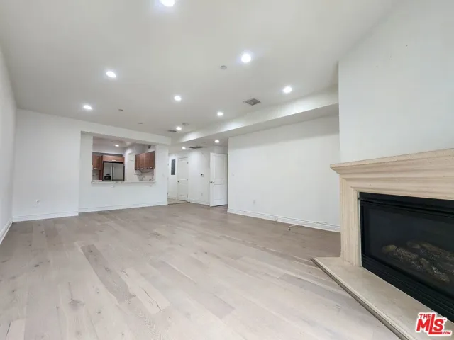 147 S Doheny Drive, Los Angeles, California 90048