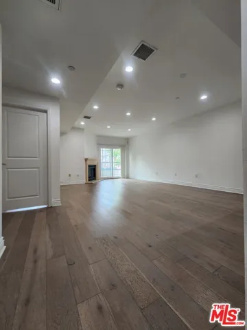 147 S Doheny Drive, Los Angeles, California 90048