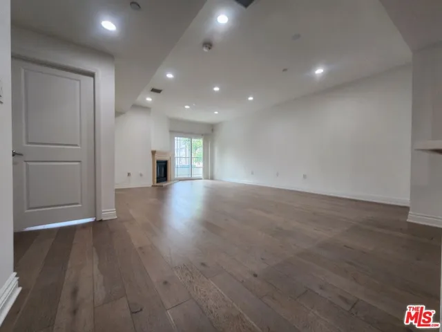 147 S Doheny Drive, Los Angeles, California 90048