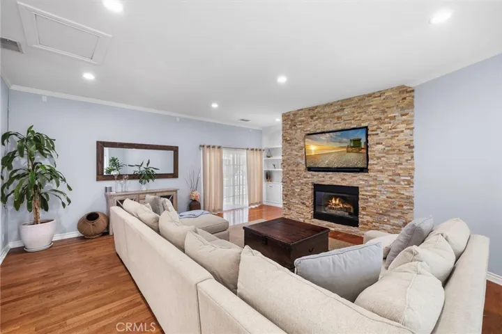 12105 Nashville, La Mirada, California 90638