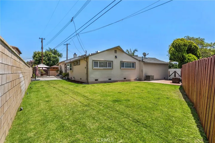 12105 Nashville, La Mirada, California 90638