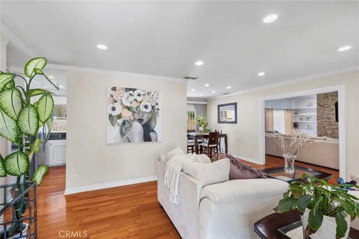 12105 Nashville, La Mirada, California 90638