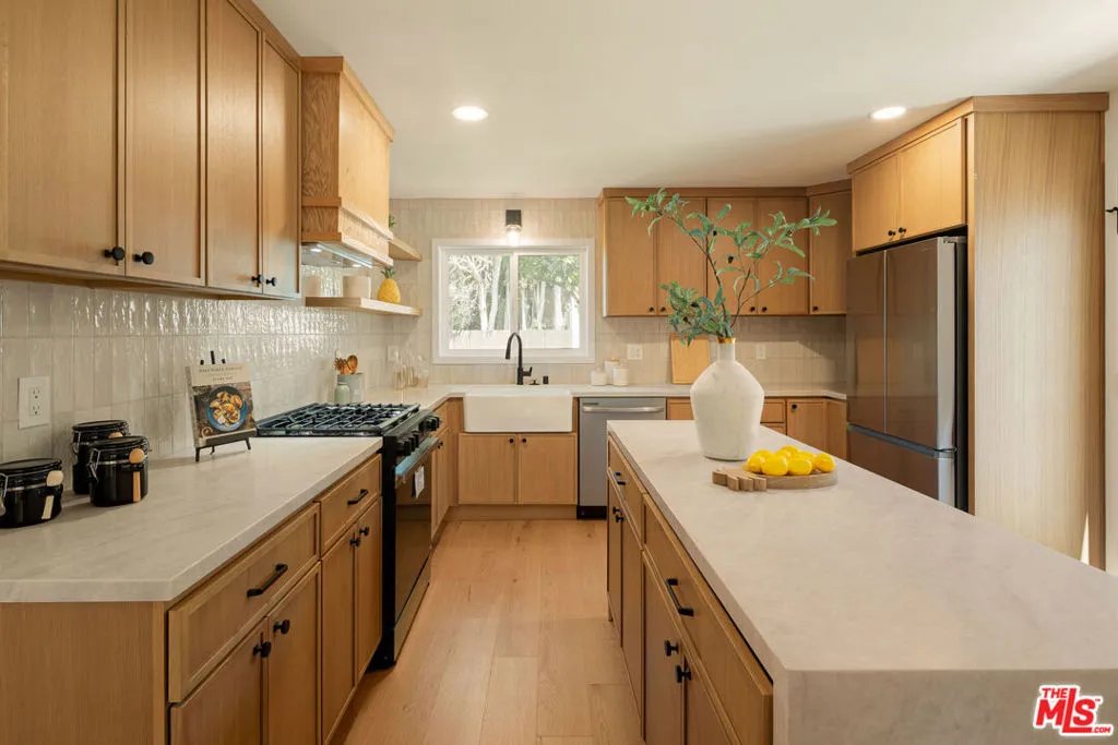 Kitchen, Island