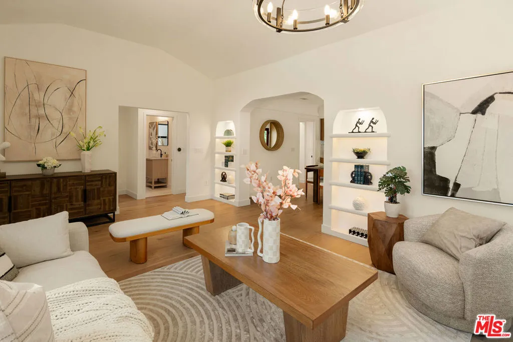 Living Room, High Ceilings