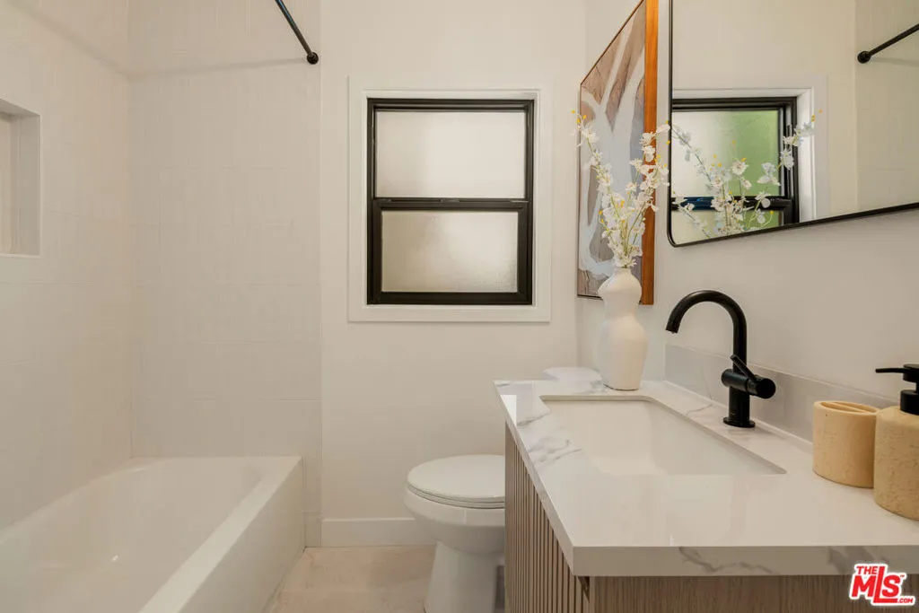 2nd Bathroom