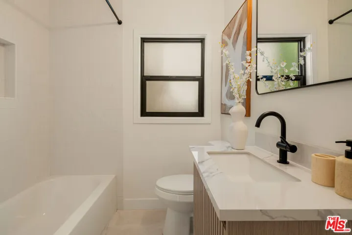 2nd Bathroom