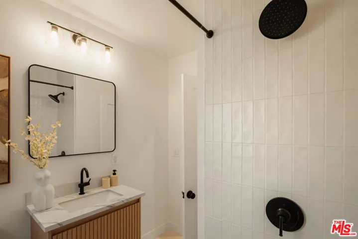 2nd Bathroom