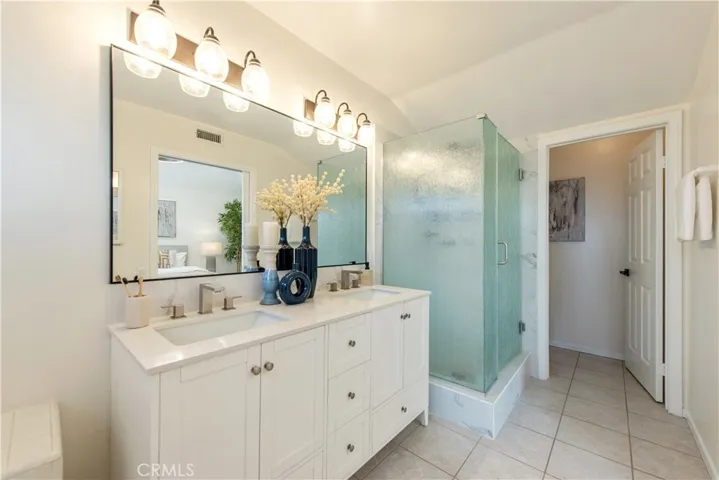 19 Alabaster Loop, Irvine, California 92614