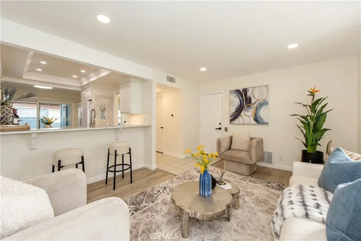 19 Alabaster Loop, Irvine, California 92614