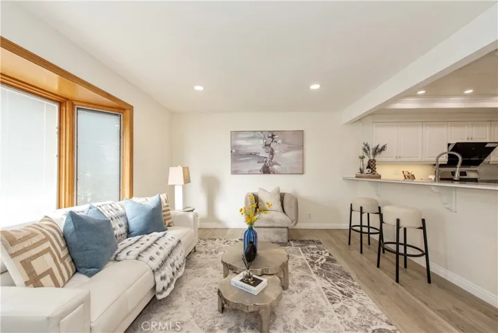 19 Alabaster Loop, Irvine, California 92614
