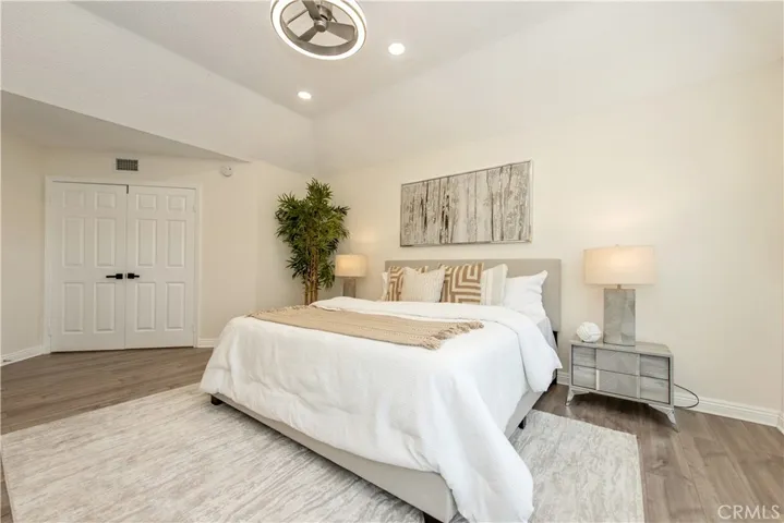 19 Alabaster Loop, Irvine, California 92614