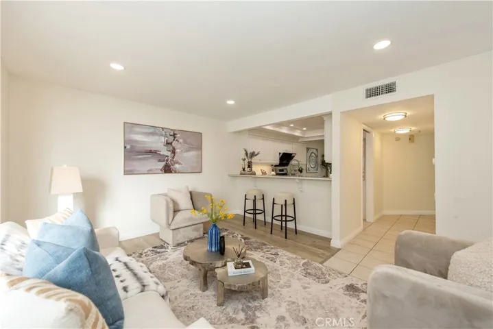 19 Alabaster Loop, Irvine, California 92614