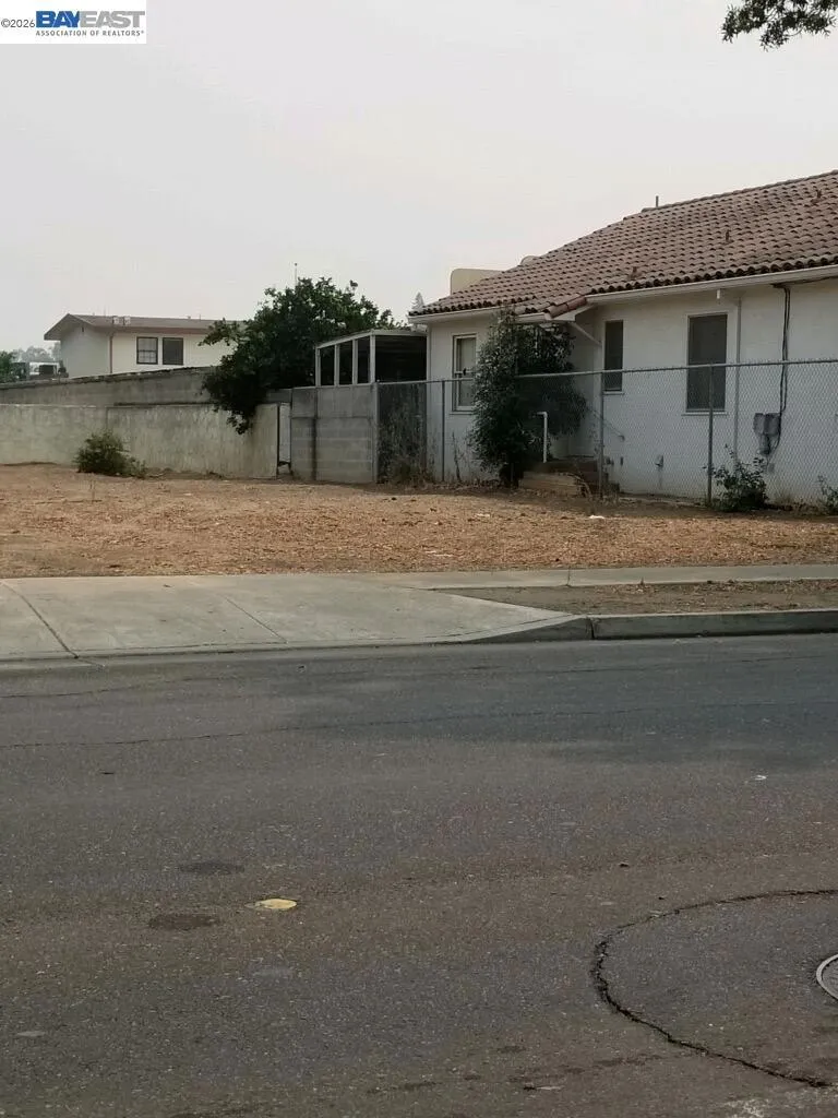 1458 Parker Ave, Tracy, California 95376 — photo 5