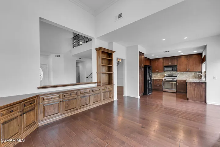 1032 Amberton Ln  -  HsHProd-14