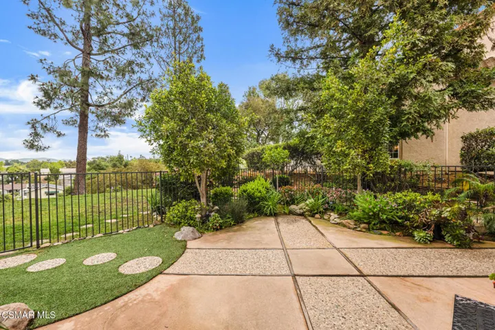 1032 Amberton Ln  -  HsHProd-34