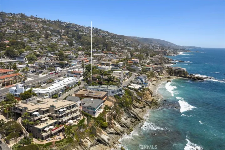 Whether one envisions a thoughtful restoration or an entirely reimagined estate, the bones of this offering, the lot, the location, the views, represent the foundation upon which something truly exceptional can be created.