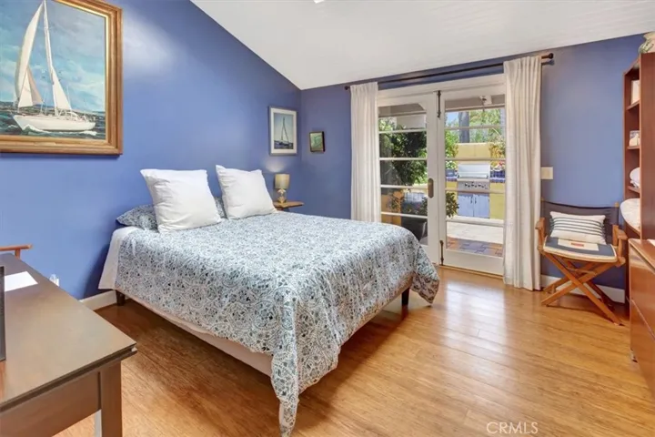 537 Vista Grande, Newport Beach, California 92660