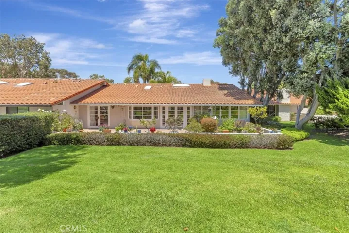 537 Vista Grande, Newport Beach, California 92660