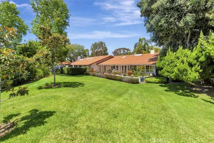 537 Vista Grande, Newport Beach, California 92660