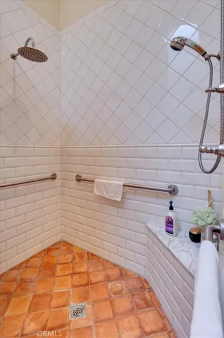 537 Vista Grande, Newport Beach, California 92660