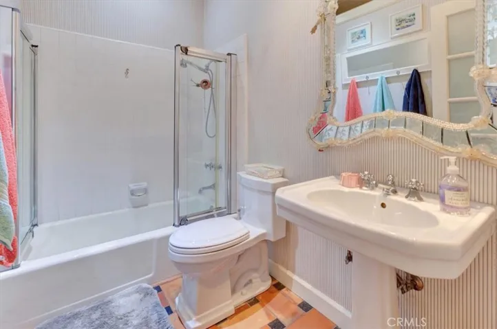 537 Vista Grande, Newport Beach, California 92660