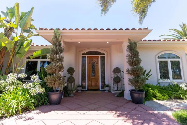 3537 Rosa Way, Fallbrook, California 92028